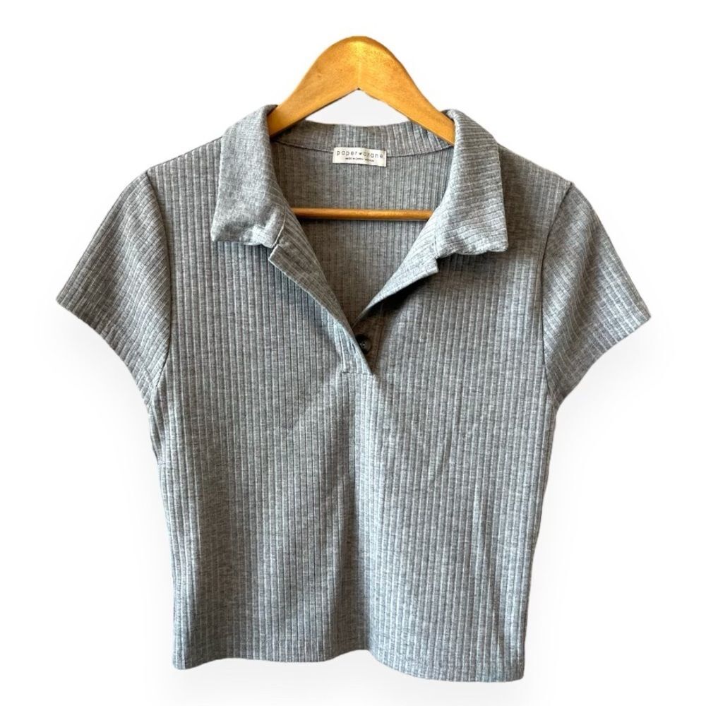 Paper Crane Gray Collared Quarter Button Top Medium Casual Neutral Minimalism
